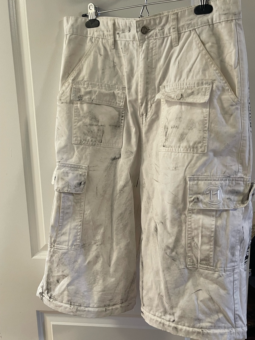 Men's OVERSIZED Distressed Cargo Shorts - White